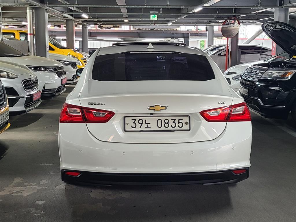 Chevrolet Malibu - Vista 4