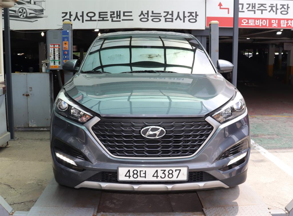 HYUNDAI Tucson 2017 Gris - Importación desde Corea - HF Imports Iquique - Foto 1