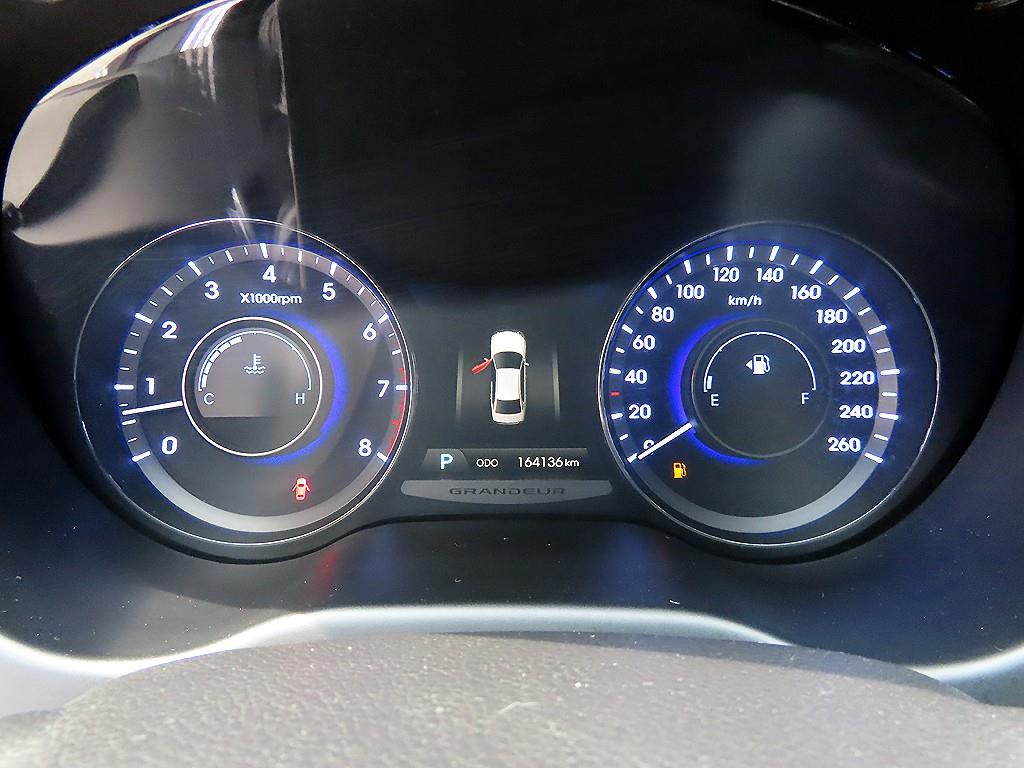 HYUNDAI Grandeur - Vista 11
