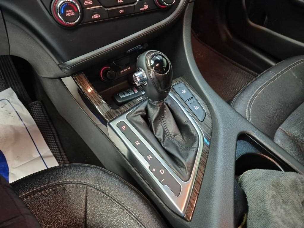 KIA K5 - Vista 10