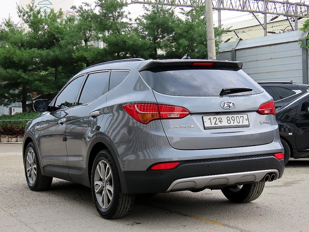 HYUNDAI Santa Fe - Vista 3