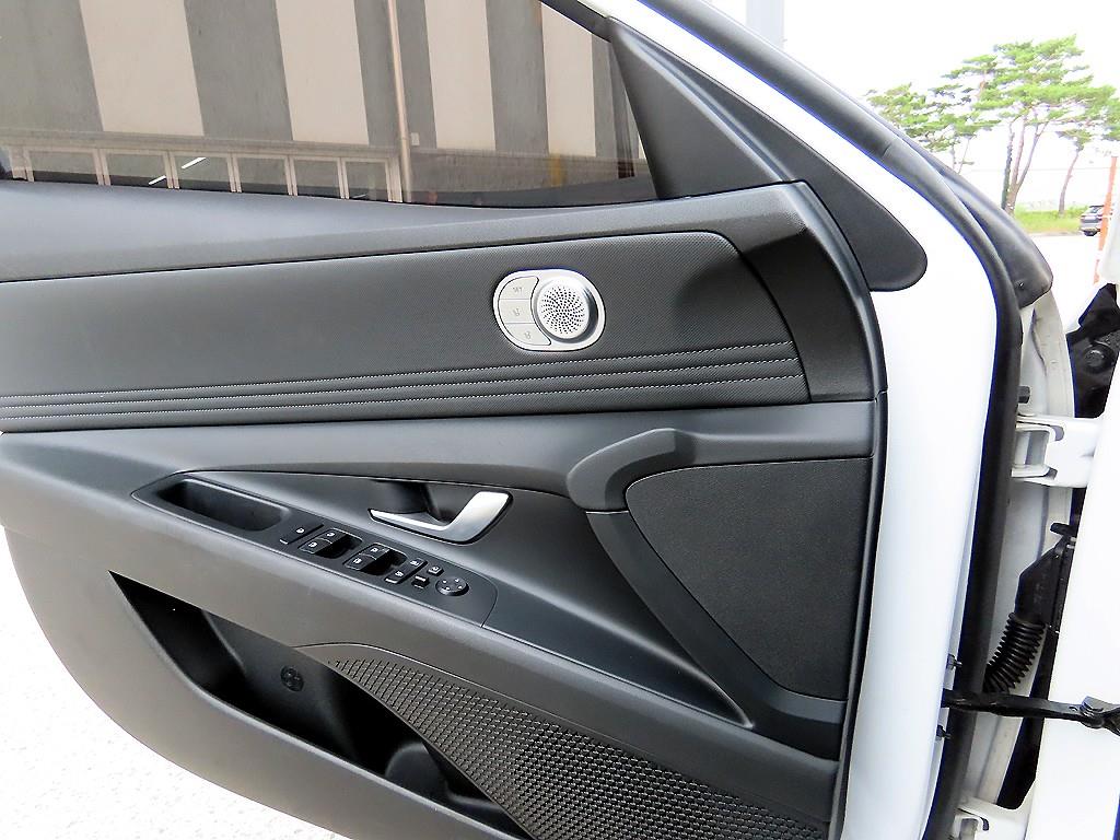 HYUNDAI Avante 2022 Blanco - Importación desde Corea - HF Imports Iquique - Foto 13