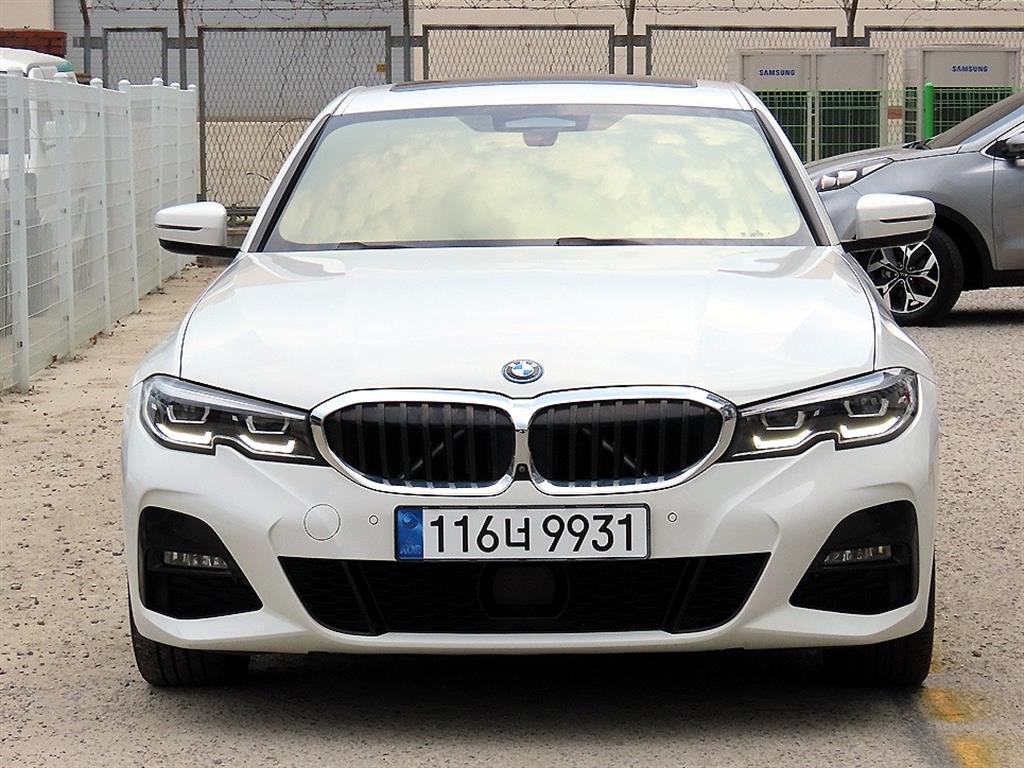 BMW 3 series 2022 Blanco - Importación desde Corea - HF Imports Iquique - Foto 1