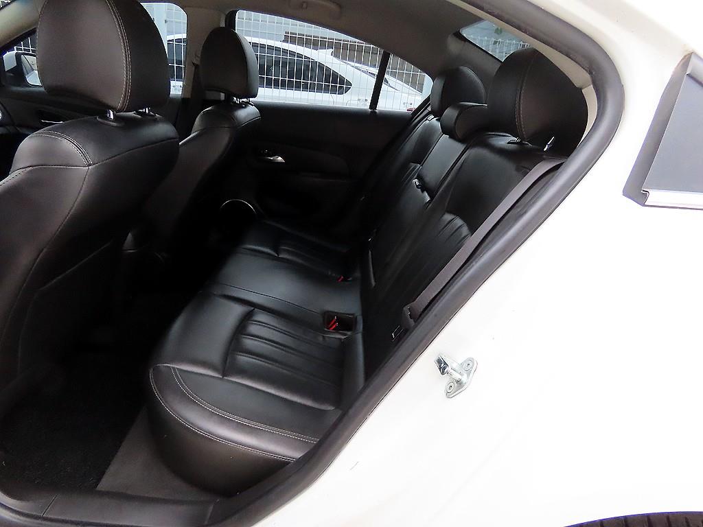 Chevrolet Cruise - Vista 8