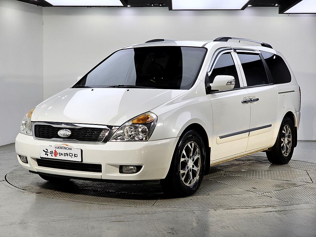 KIA Carnival 2013 Blanco - Importación desde Corea - HF Imports Iquique - Foto 1