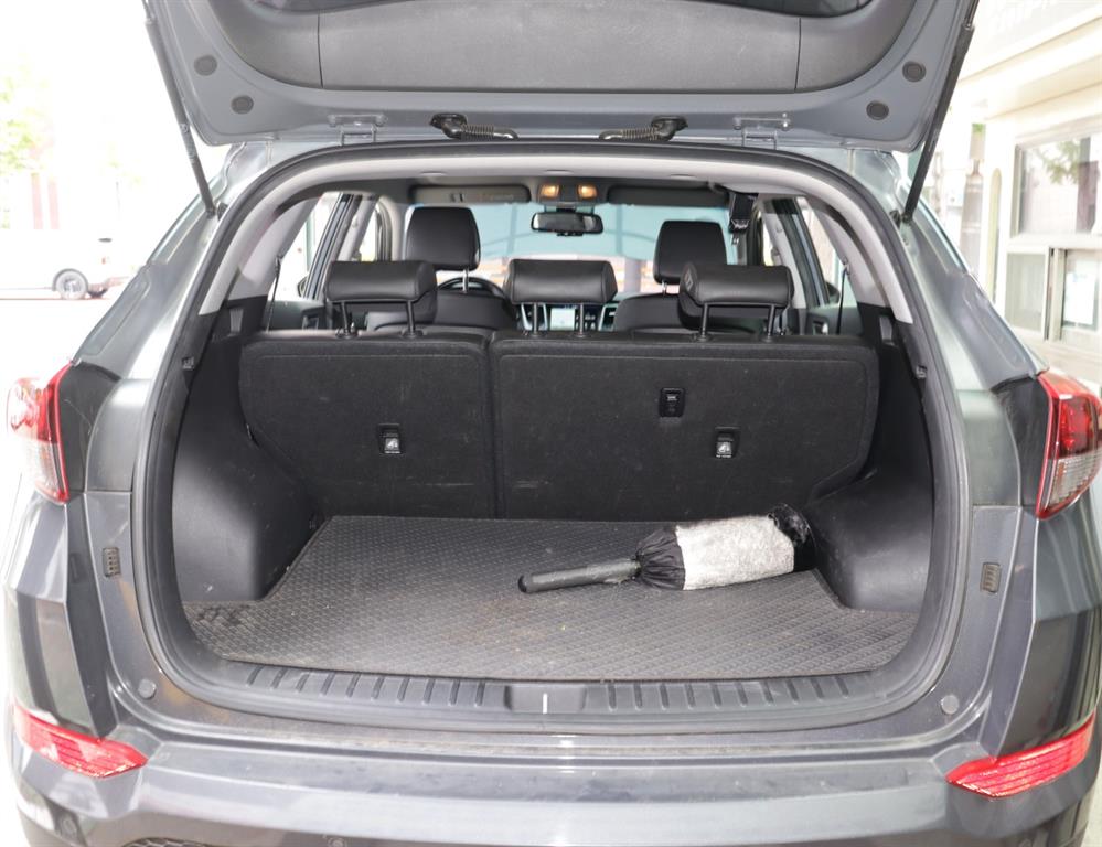 HYUNDAI Tucson - Vista 7