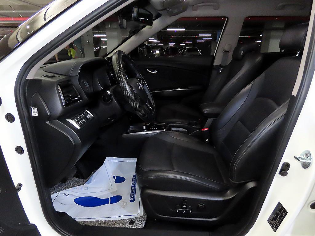 Ssangyong Tivoli - Vista 8