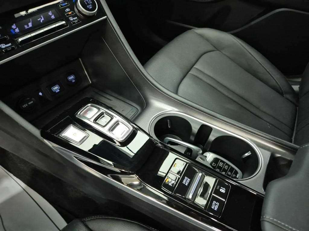HYUNDAI Sonata - Vista 10