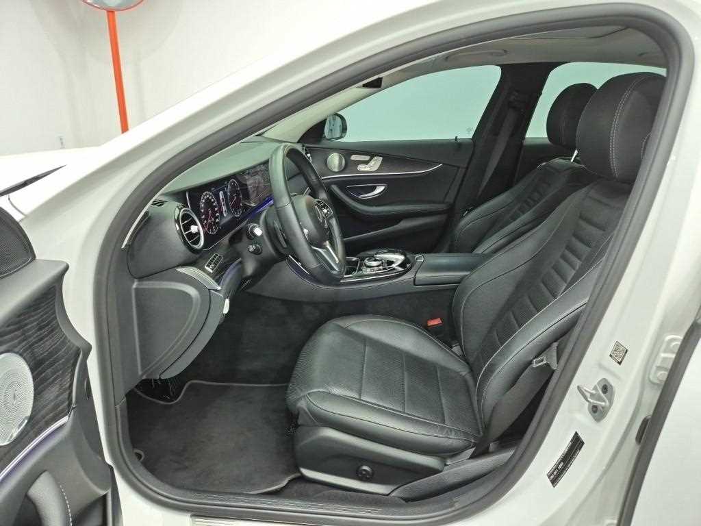 Mercedes Benz E class - Vista 11
