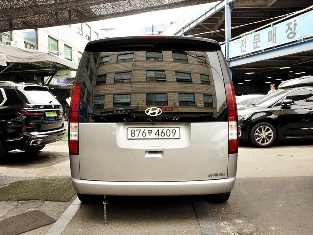 HYUNDAI Staria - Vista 3