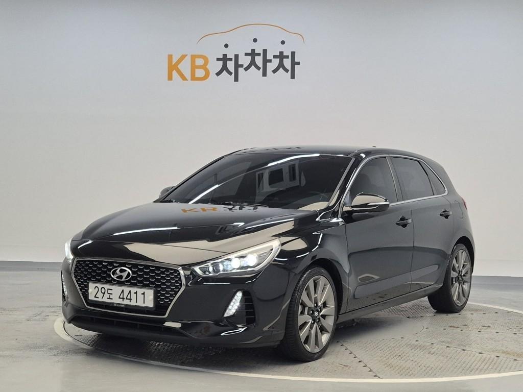 HYUNDAI i30 2018 Negro - Importación desde Corea - HF Imports Iquique - Foto 1