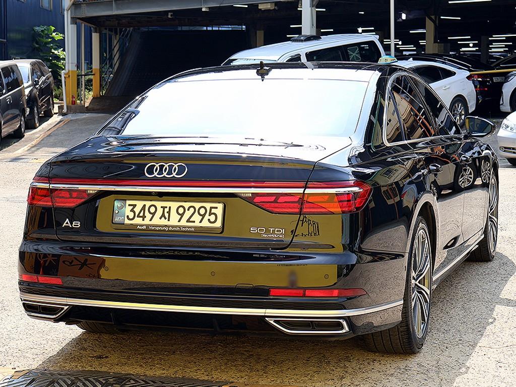 Audi A8 - Vista 4