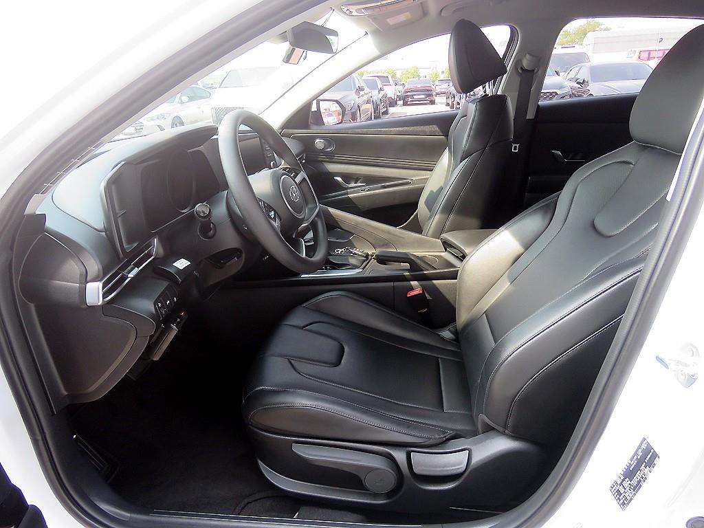 HYUNDAI Avante - Vista 7