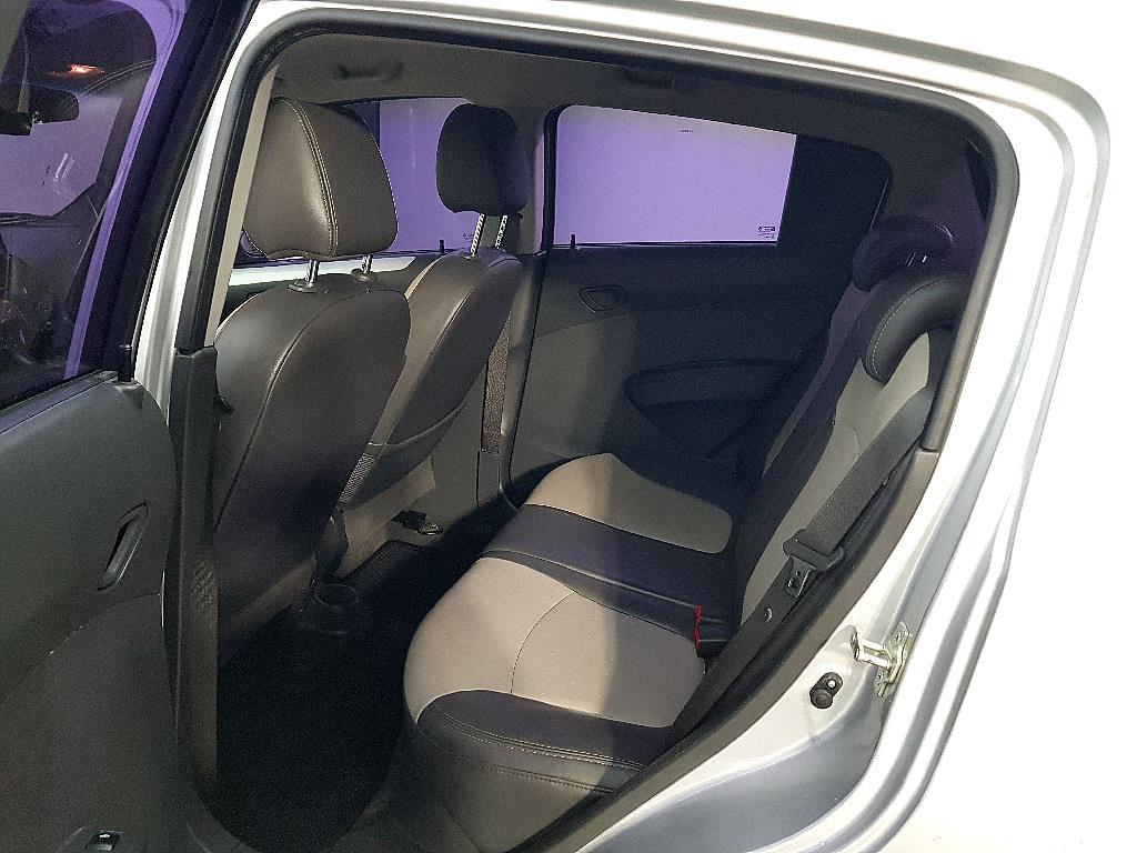 Chevrolet Spark - Vista 11