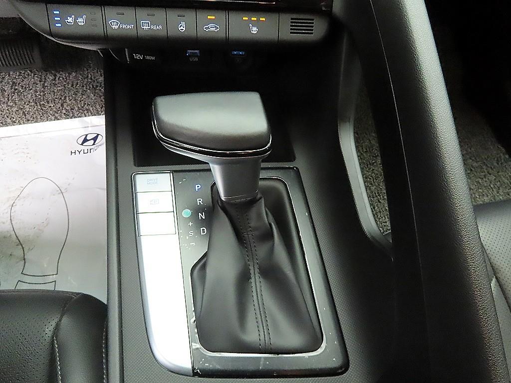 HYUNDAI Avante - Vista 12