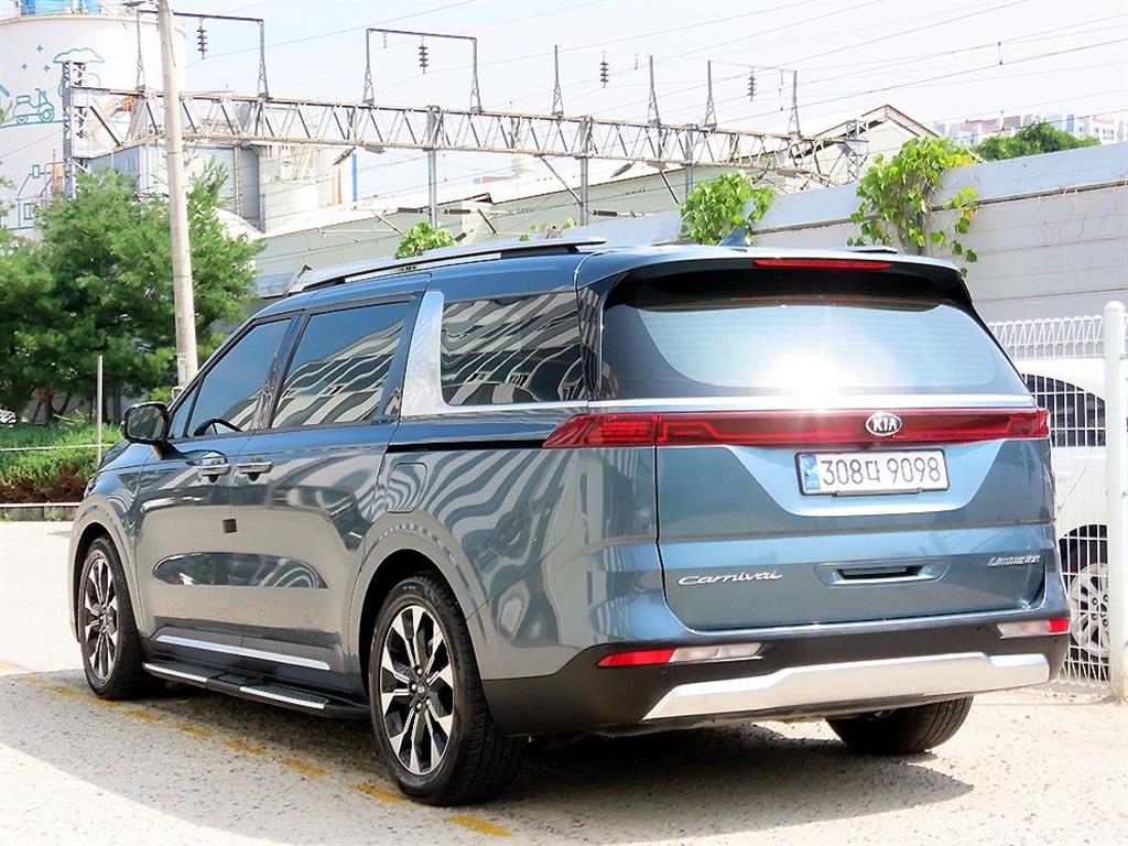 KIA Carnival - Vista 3