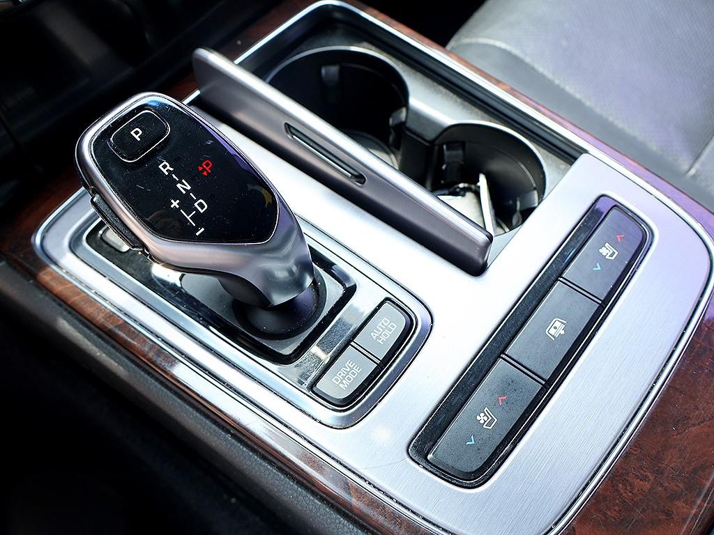 HYUNDAI Equus - Vista 9