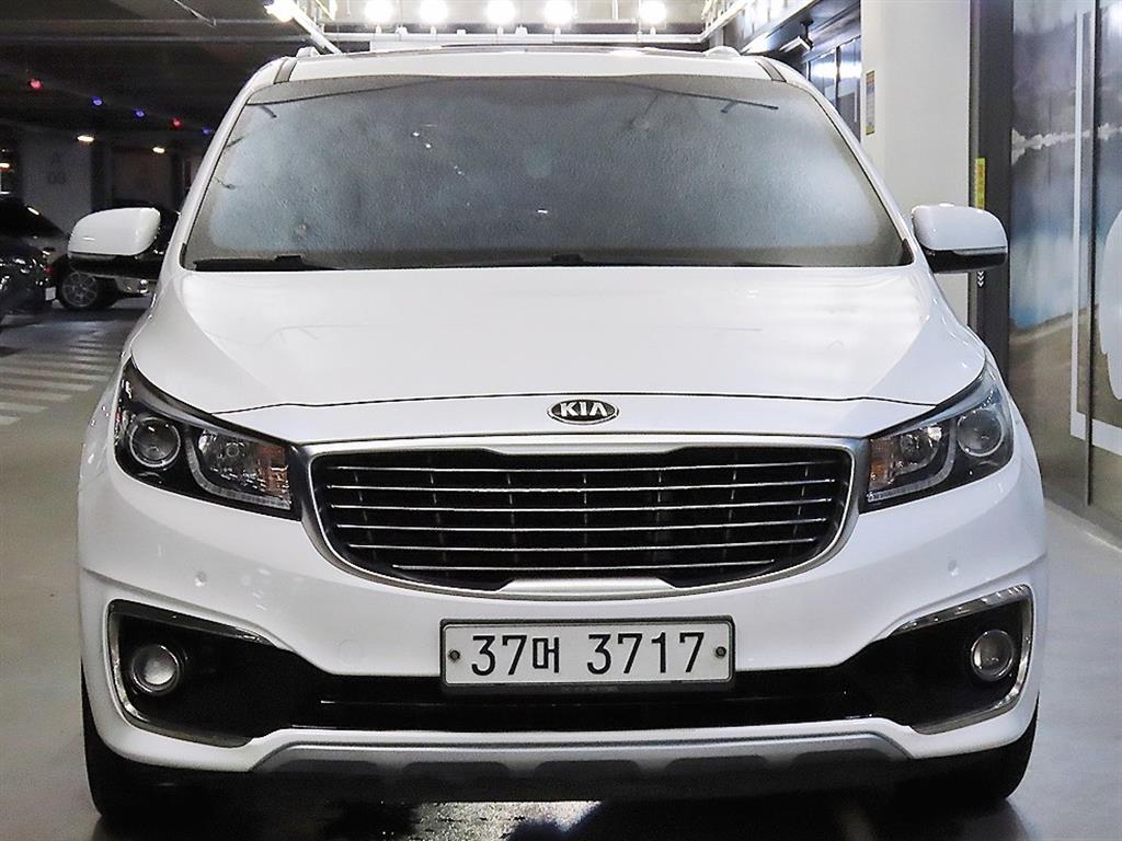 KIA Carnival - Vista 2