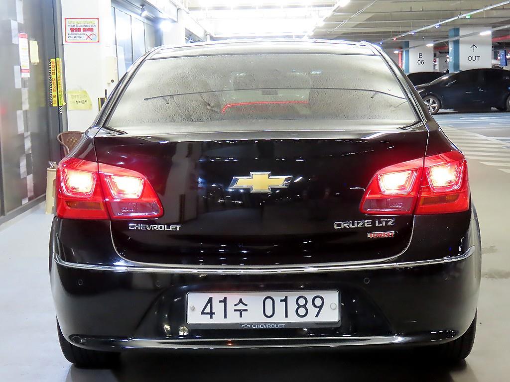Chevrolet Cruise - Vista 7