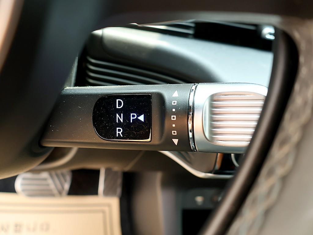 HYUNDAI Ioniq 5 - Vista 9