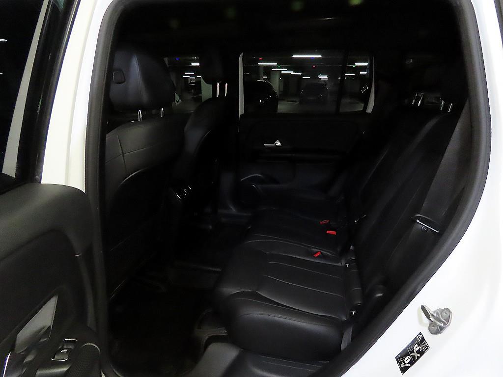 Mercedes Benz GLB Class - Vista 9