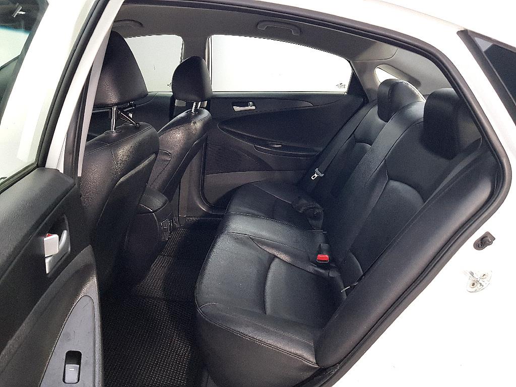 HYUNDAI Sonata - Vista 11