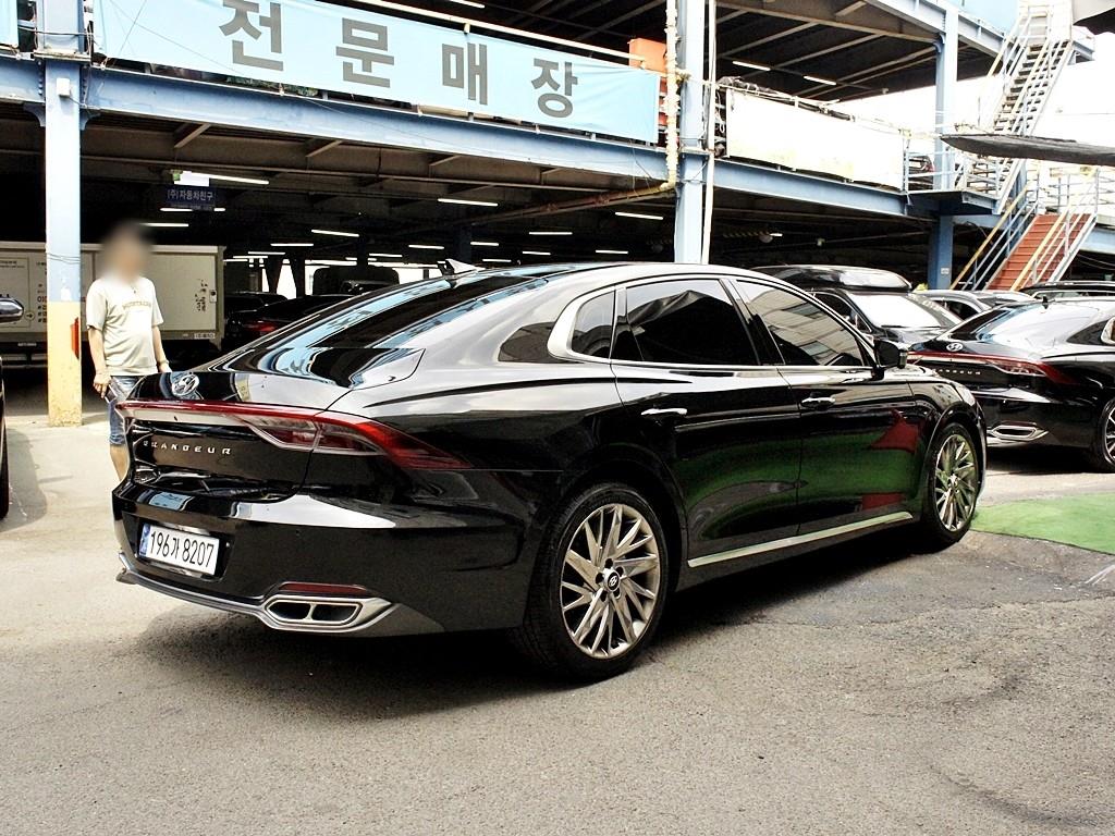 HYUNDAI Grandeur - Vista 6