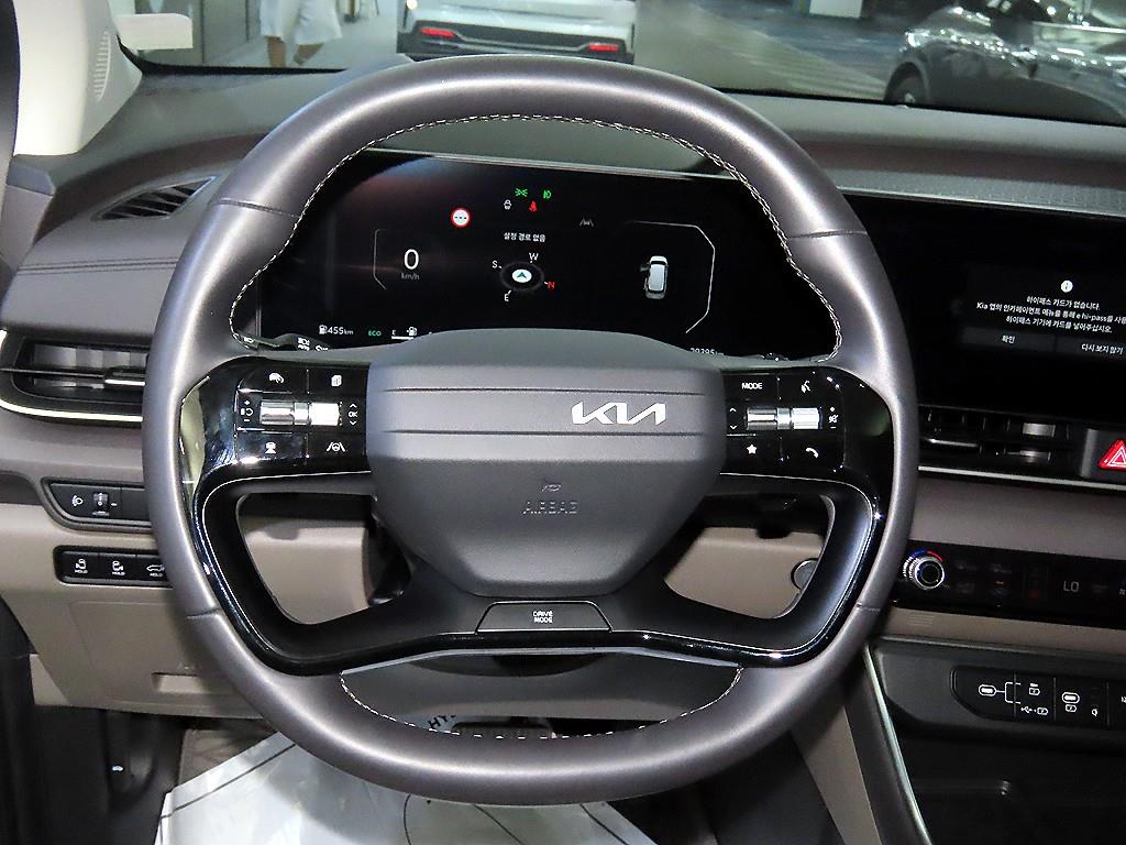 KIA Carnival - Vista 10