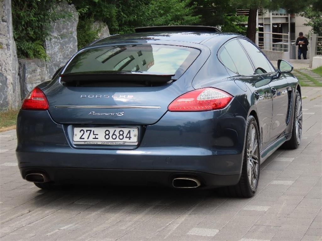 Porsche Panamera - Vista 3