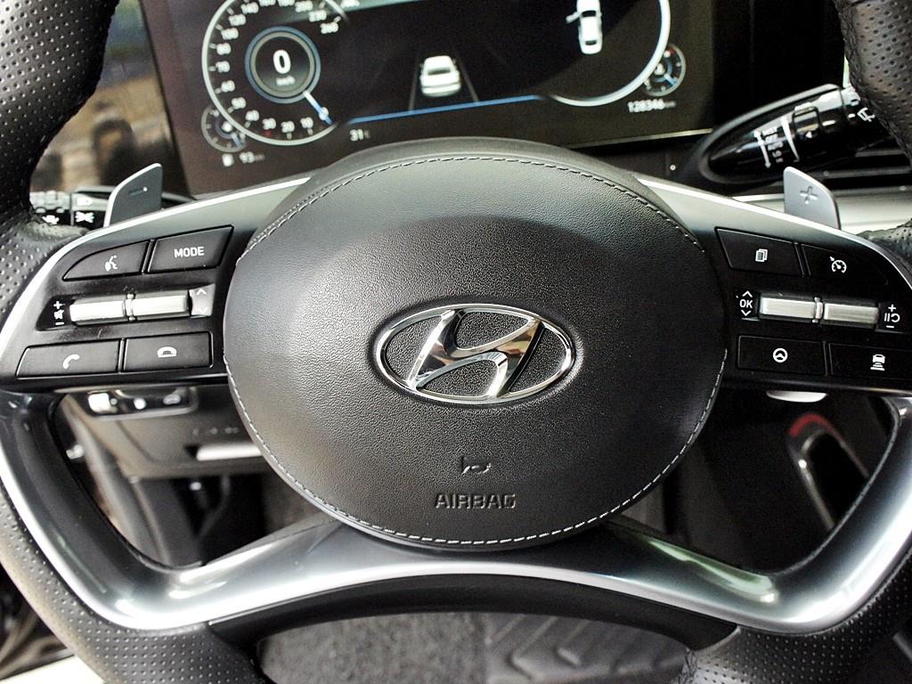 HYUNDAI Grandeur - Vista 10