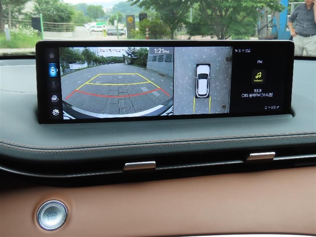 Genesis GV70 - Vista 11