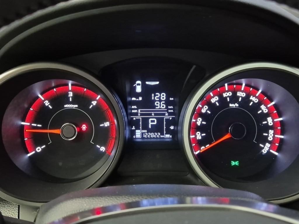 Ssangyong Tivoli - Vista 6