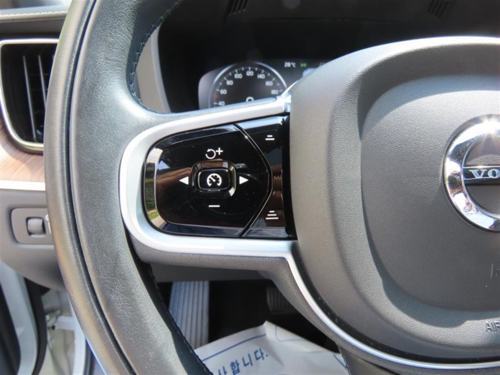 Volvo XC60 2021 - Importación desde Corea - HF Imports Iquique - Foto 13