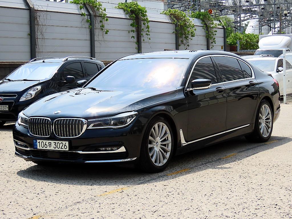BMW 7 Series - Vista 2
