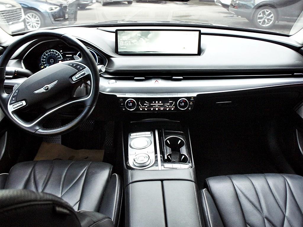 Genesis G80 - Vista 9