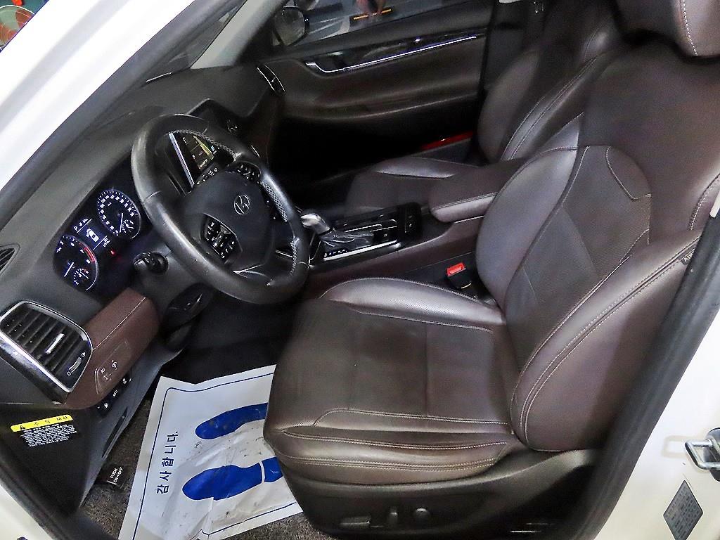 HYUNDAI Grandeur - Vista 8