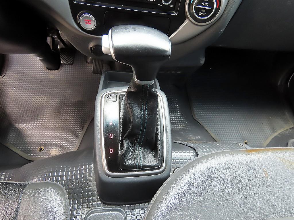 Small Truck Normal Box(High Deck) 2021 Blanco - Importación desde Corea - HF Imports Iquique - Foto 13