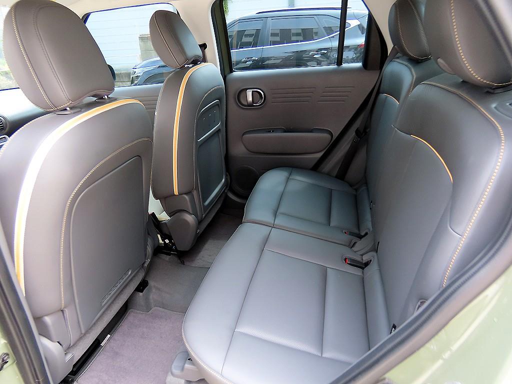 HYUNDAI Casper - Vista 8