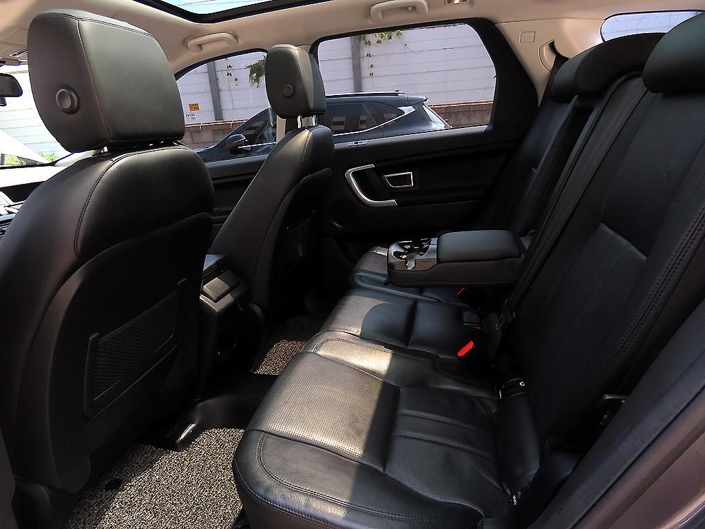 Land Rover Discovery Sports - Vista 8