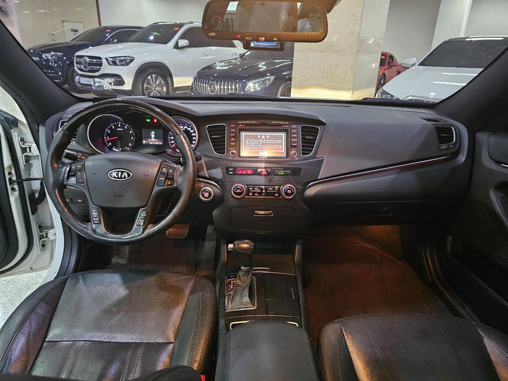 KIA K7 - Vista 10