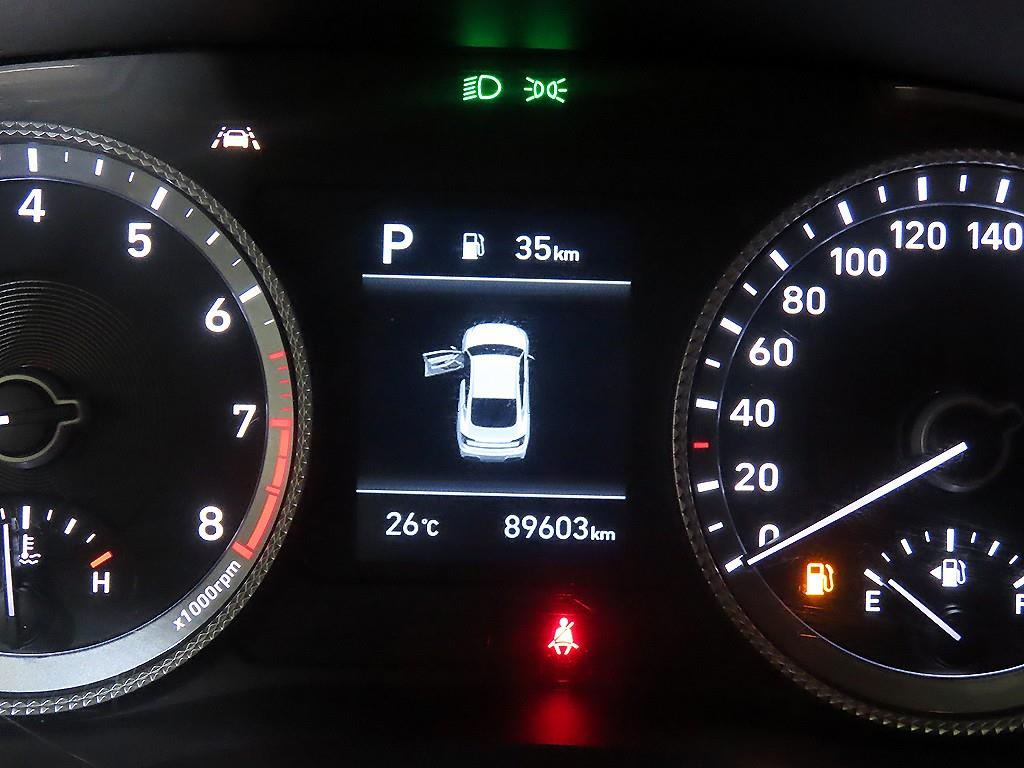 HYUNDAI Sonata - Vista 11