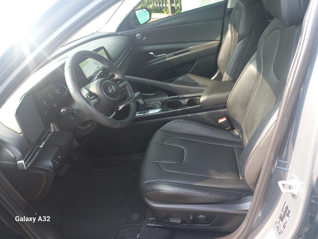 HYUNDAI Avante - Vista 7