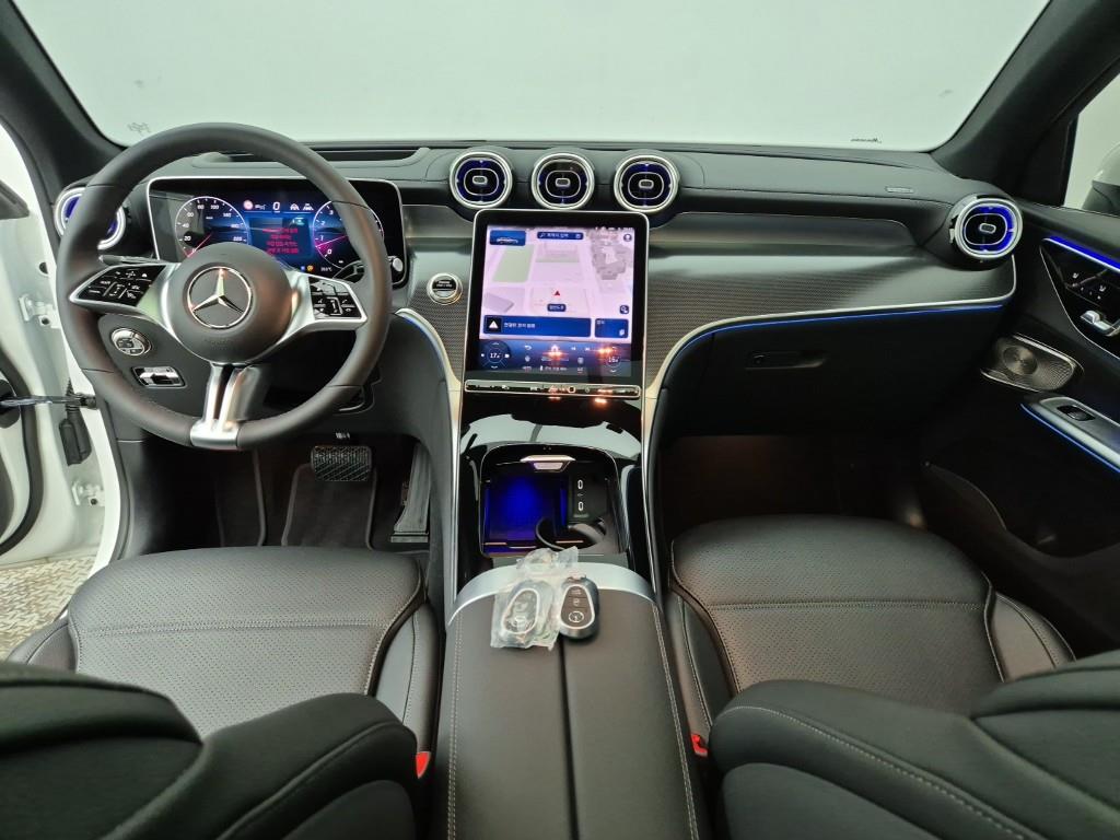 Mercedes Benz GLC Class - Vista 7