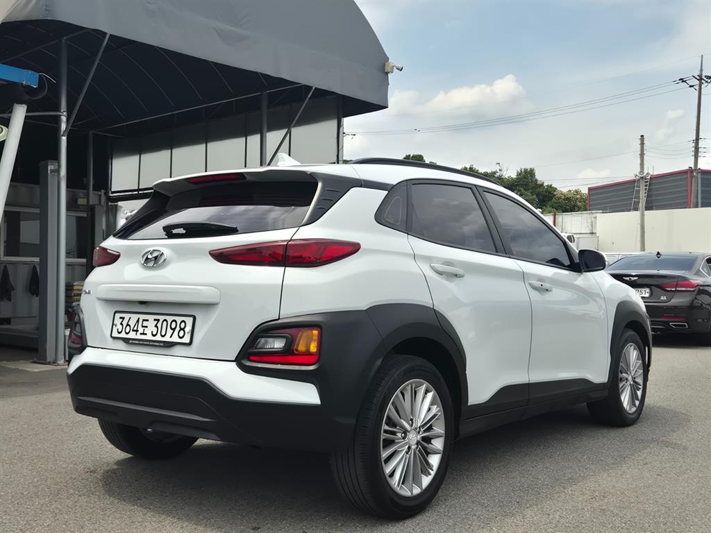 HYUNDAI Kona - Vista 2