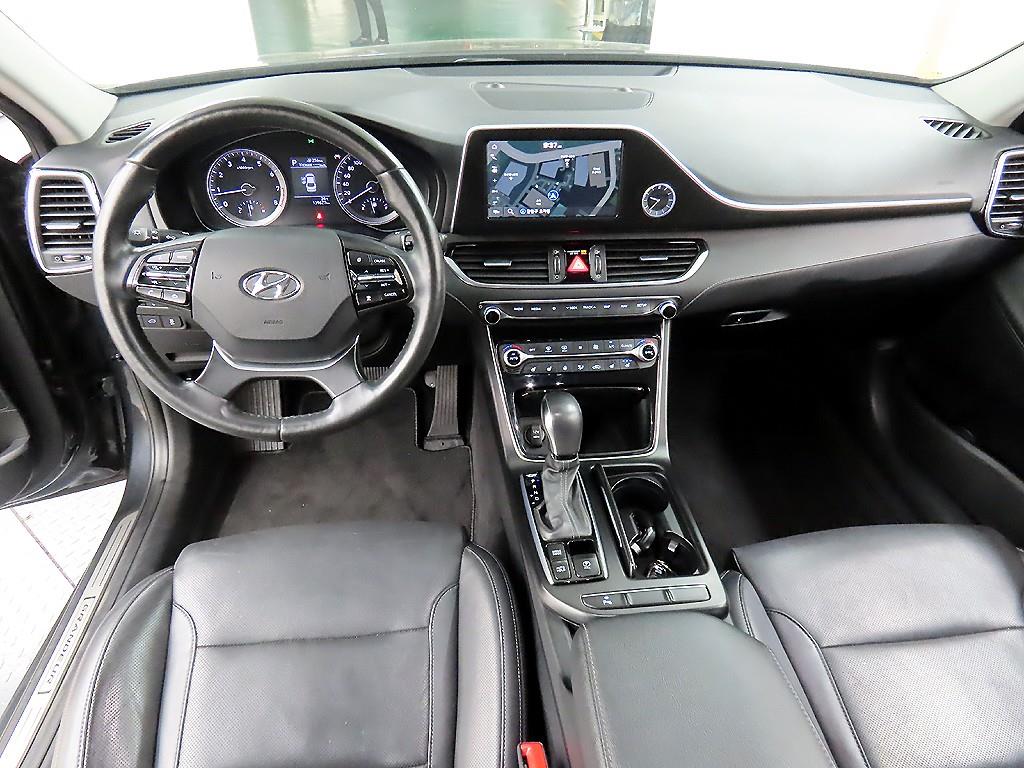 HYUNDAI Grandeur - Vista 9