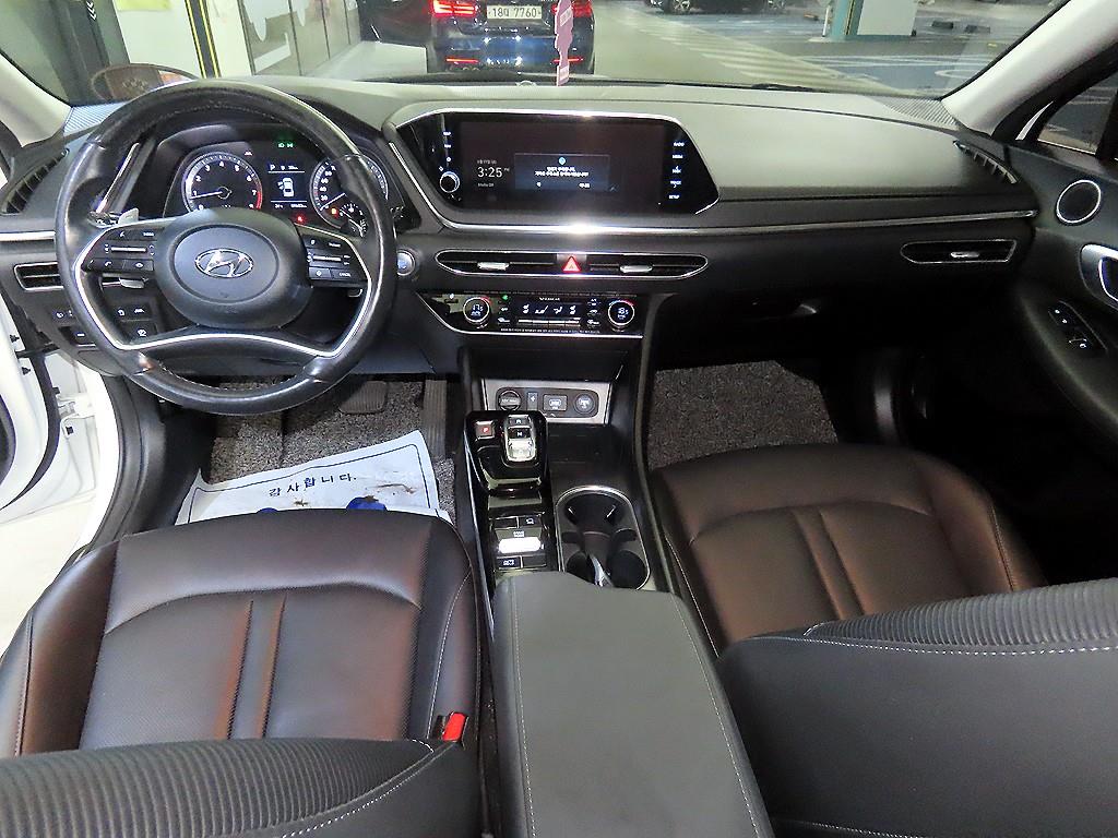 HYUNDAI Sonata - Vista 12