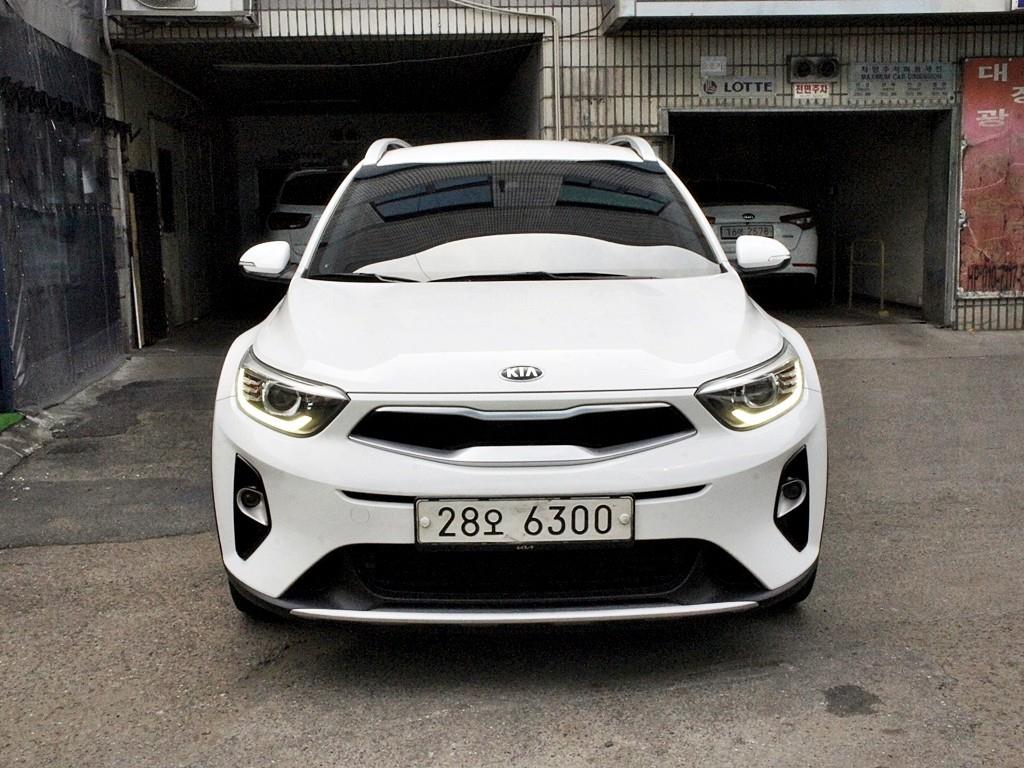 KIA Stonic 2019 Blanco - Importación desde Corea - HF Imports Iquique - Foto 1