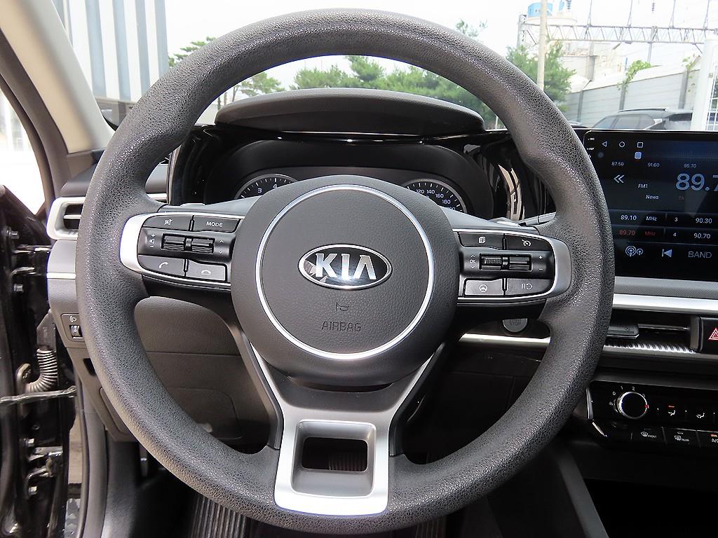 KIA K5 - Vista 10