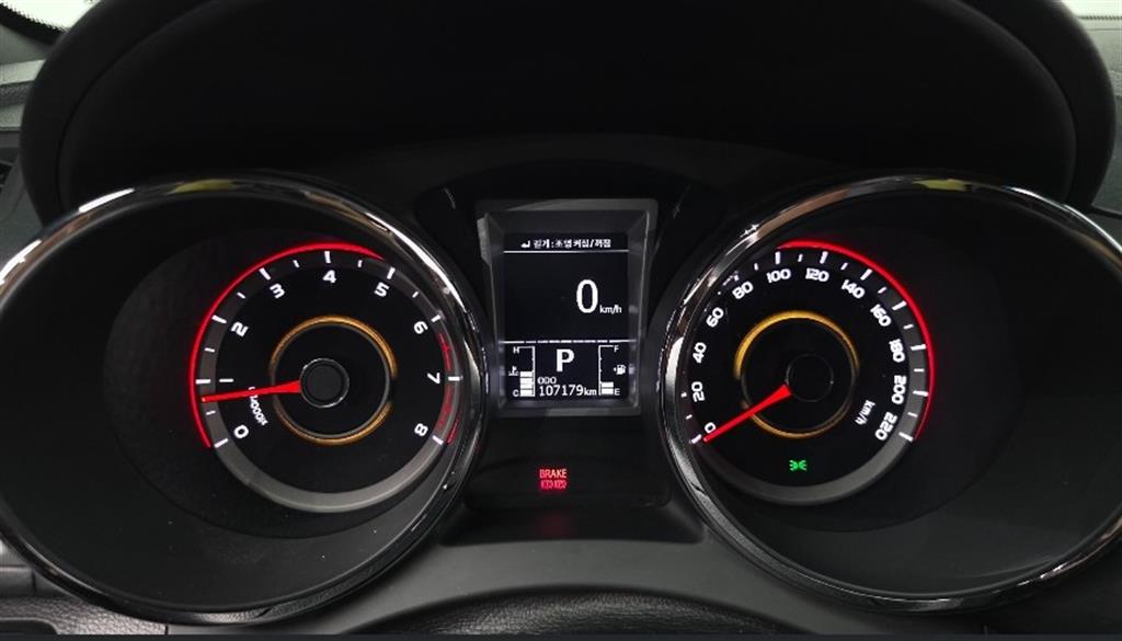 Ssangyong Tivoli 2018 Blanco - Importación desde Corea - HF Imports Iquique - Foto 13