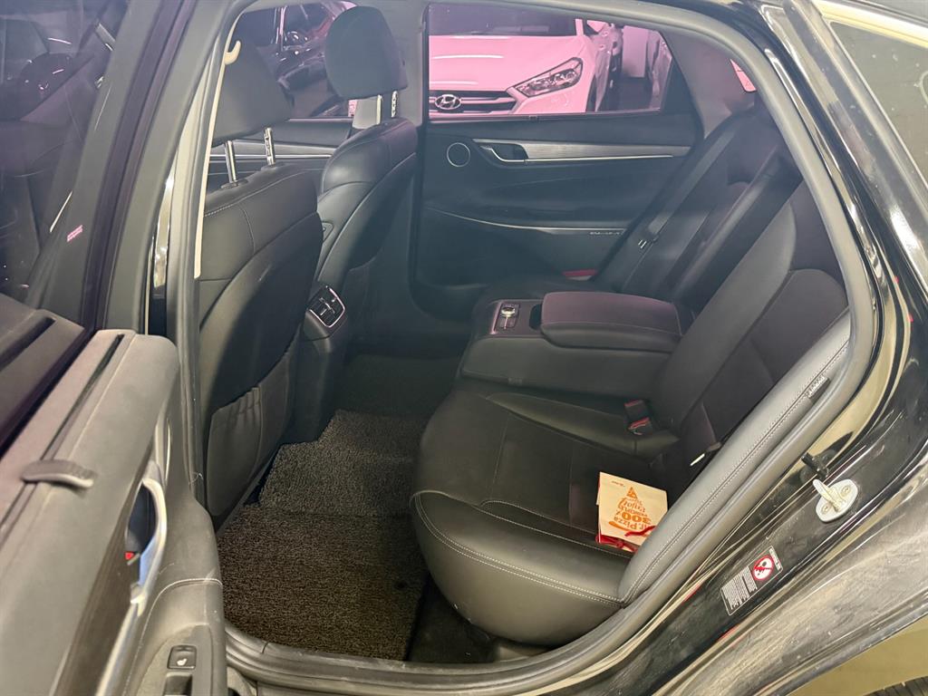 HYUNDAI Grandeur - Vista 9